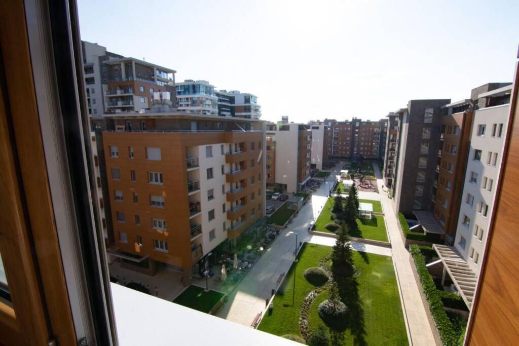 A Blok New Modern - Free Garage Parking, Comfortable, Quiet With A Park View Belgrade Exterior photo